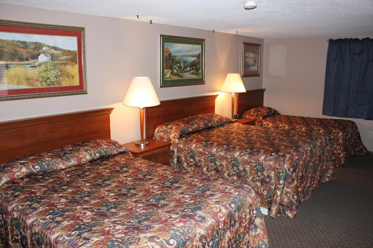 The Village Motel Steamboat Rock Экстерьер фото